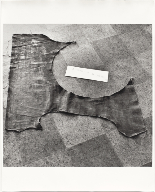 Painting to Be Stepped On, 1960/1961. Installation view, Paintings & Drawings by Yoko Ono, AG Gallery, New York, July 17–30, 1961. Photograph : George Maciunas. The Museum of Modern Art, New York. The Gilbert and Lila Silverman Fluxus Collection Gift, 2008. © 2014 George Maciunas.